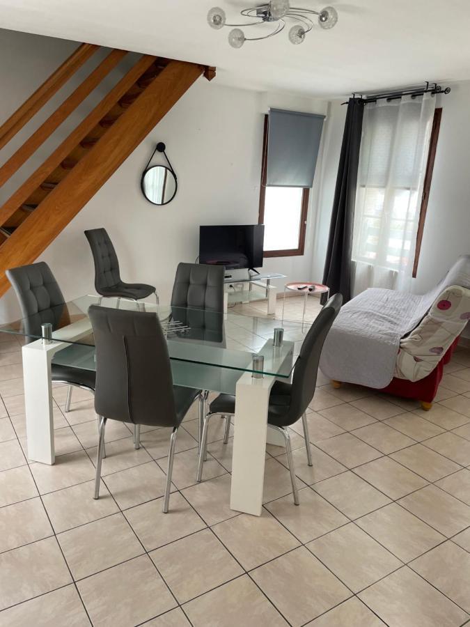 Logis Hotel- Restaurant Le Relais Guillaume De Normandy سانت فاليري سور سوم المظهر الخارجي الصورة